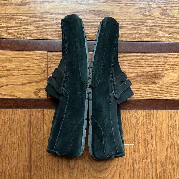 Black suede UGG slippers - Picture 4 of 4